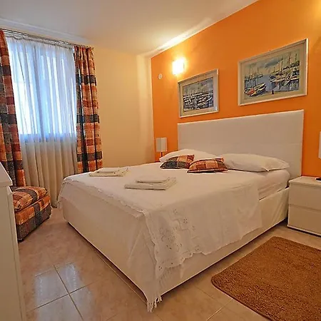 Apartment Lovely, Big, Apt1 With Privat Pool *