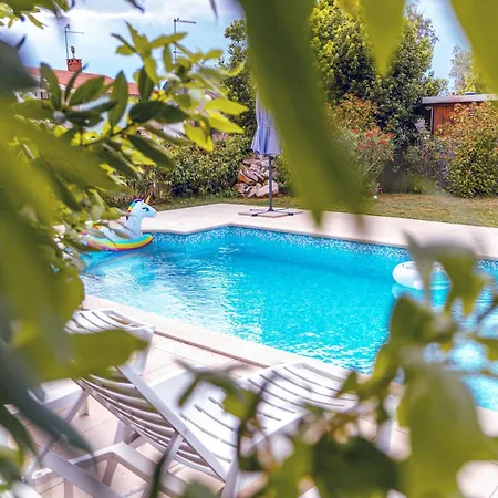 Apartman Lovely, Big, Apt1 With Privat Pool *
