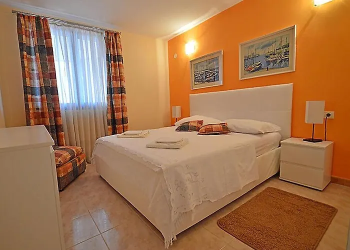 Appartement Lovely, Big, Apt1 With Privat Pool *