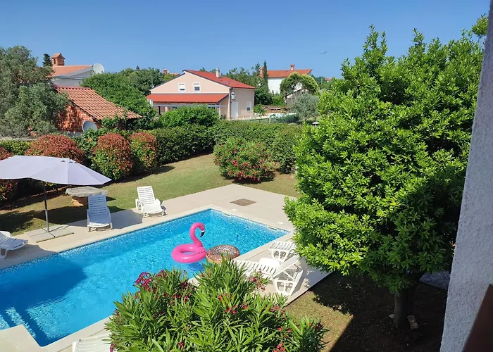 Appartement Lovely, Big, Apt1 With Privat Pool